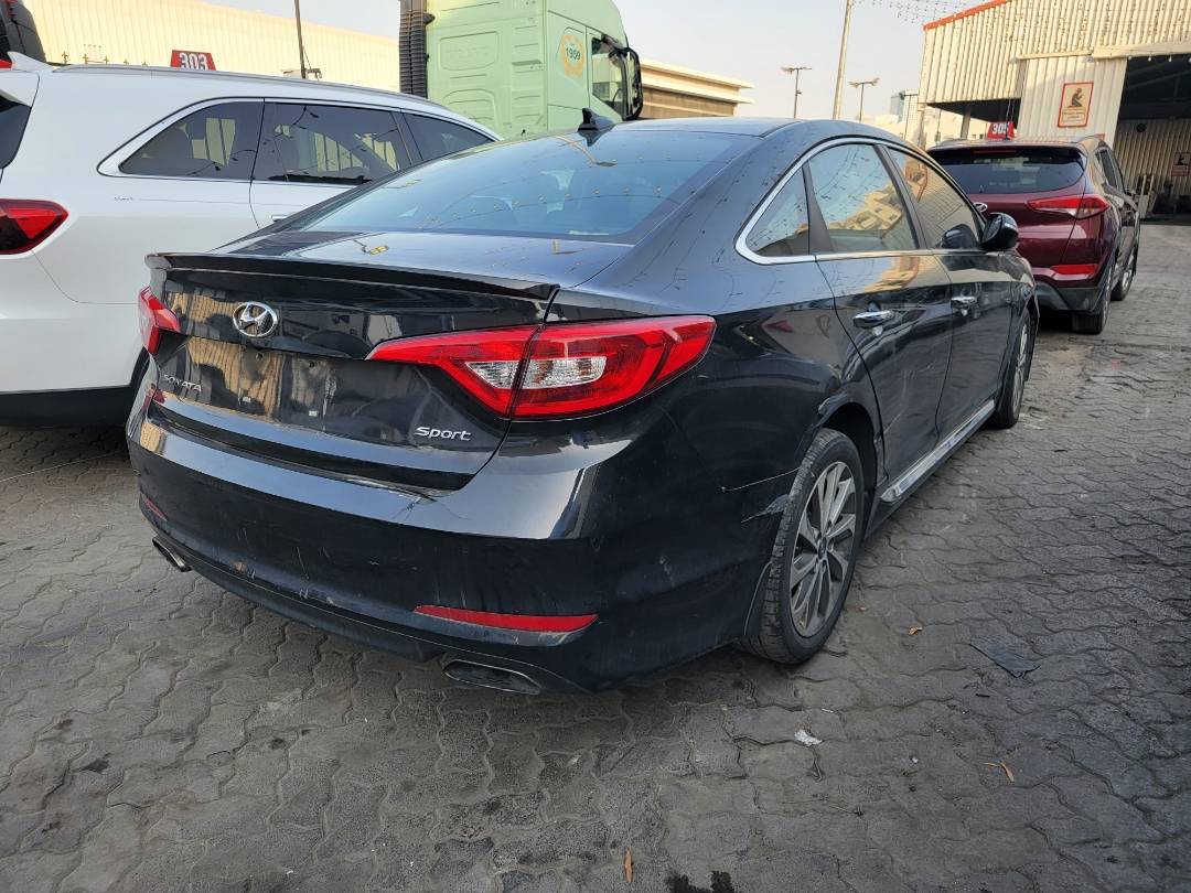 2017 HYUNDAI SONATA — 191884 Miles — Lot 812338 — Main - Marhaba Auctions Used Cars - Image 4