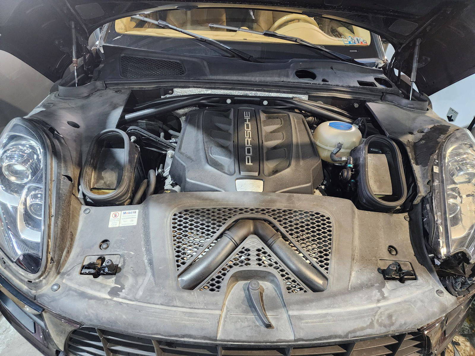 PORSCHE MACAN 2015 - Marhaba Auction Used Cars - Image 11