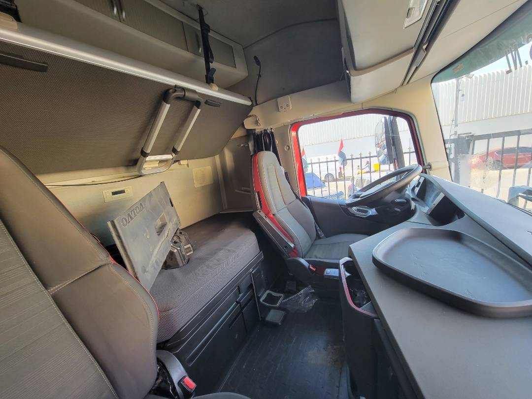 2015 VOLVO FH-Series — 924665 KM — Lot 719034 — Main - Marhaba Auctions Used Cars - Image 9