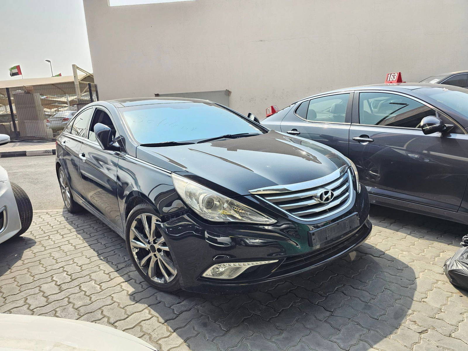 2013 HYUNDAI SONATA — 255466 KM — Lot 500131 — Souq - Marhaba Auctions Used Cars - Image 4