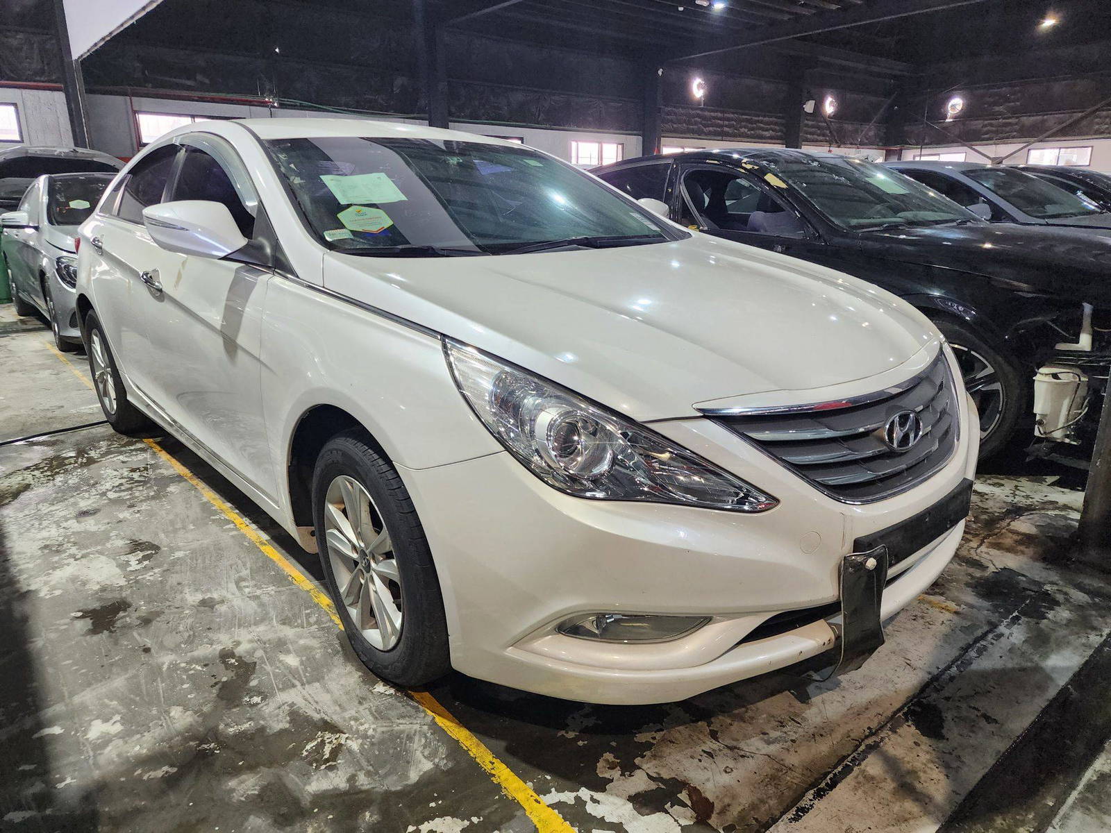 2012 HYUNDAI SONATA — 164230 KM — Lot 215487 — Al Quoz - Marhaba Auctions Used Cars - Image 4