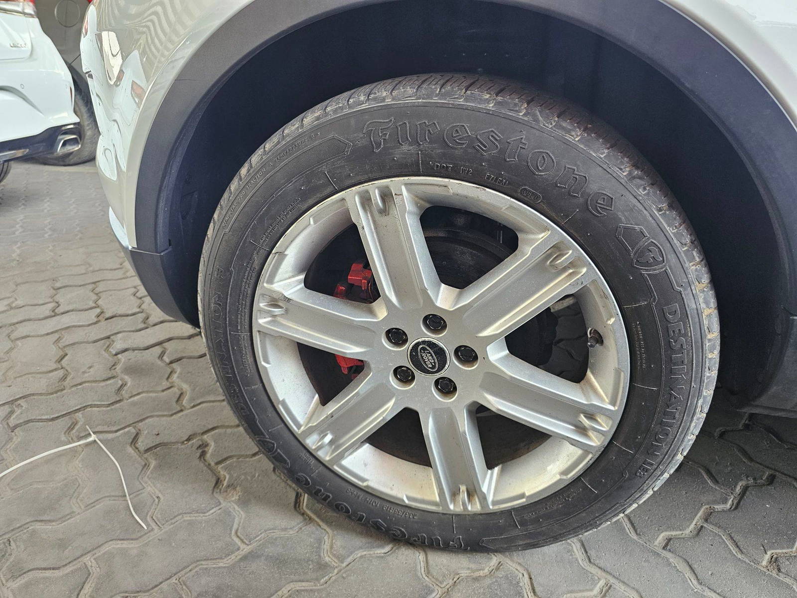 2013 LAND ROVER RANGE ROVER EVOQUE PURE — 153455 Miles — Lot H748468 — Souq - Marhaba Auctions Used Cars - Image 9