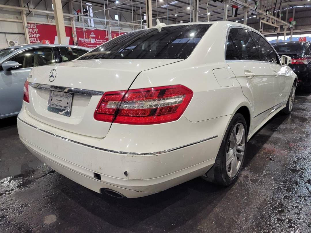 2011 MERCEDES BENZ E 350 — 170866 Miles — Lot 77027273 - Marhaba Auctions Used Cars - Image 3