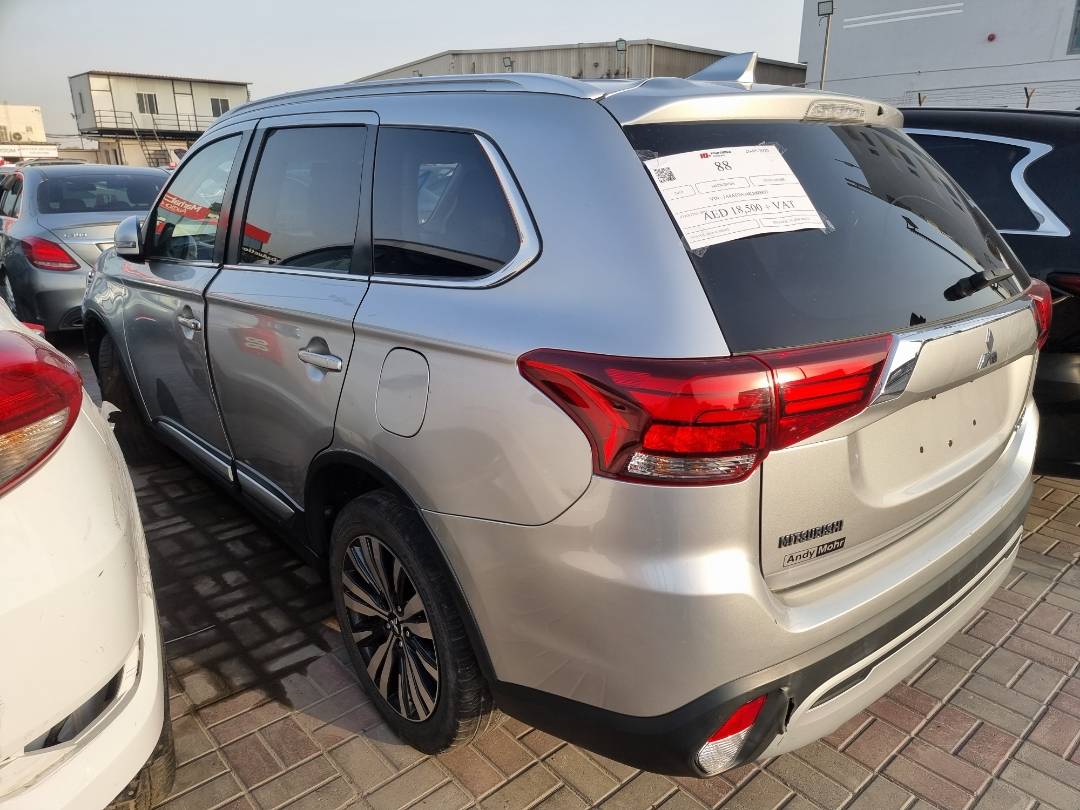 2019 MITSUBISHI OUTLANDER — 162854 Miles — Lot 1235487 — Main - Marhaba Auctions Used Cars - Image 4
