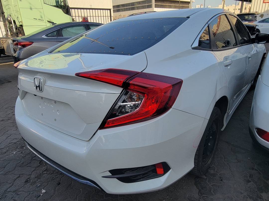 2021 HONDA CIVIC — 114941 KM — Lot H016634 — Main - Marhaba Auctions Used Cars - Image 3