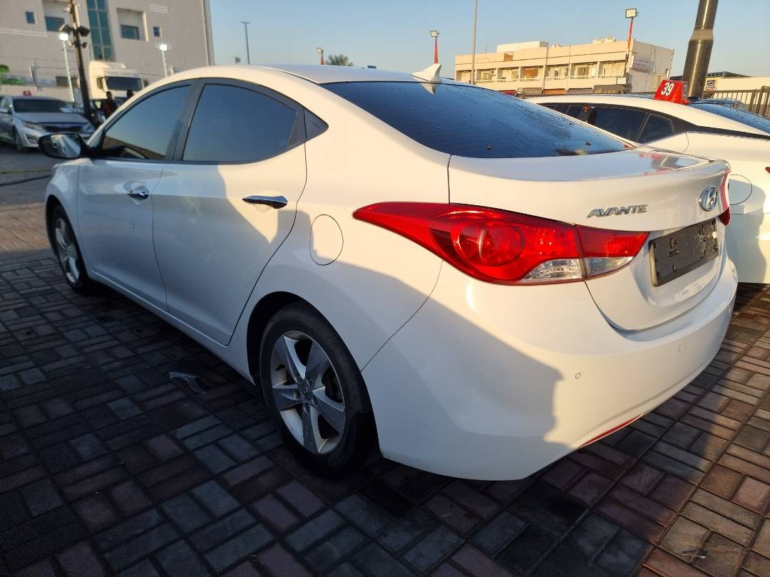 2011 HYUNDAI AVANTE — 81315 KM — Lot 125487 — Ind. 12 - Marhaba Auctions Used Cars - Image 5