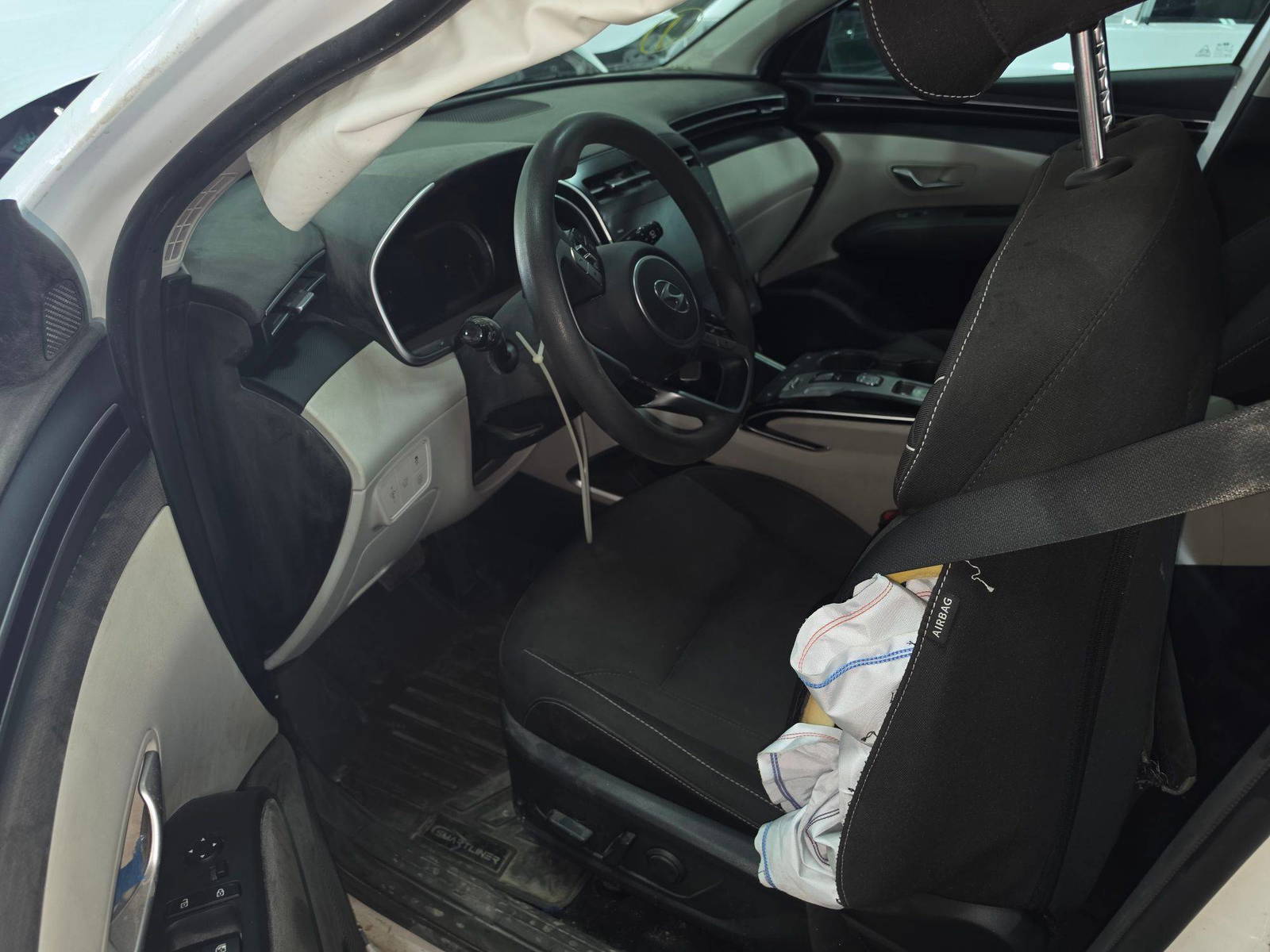 HYUNDAI TUCSON 2023 - Marhaba Auction Used Cars - Image 9