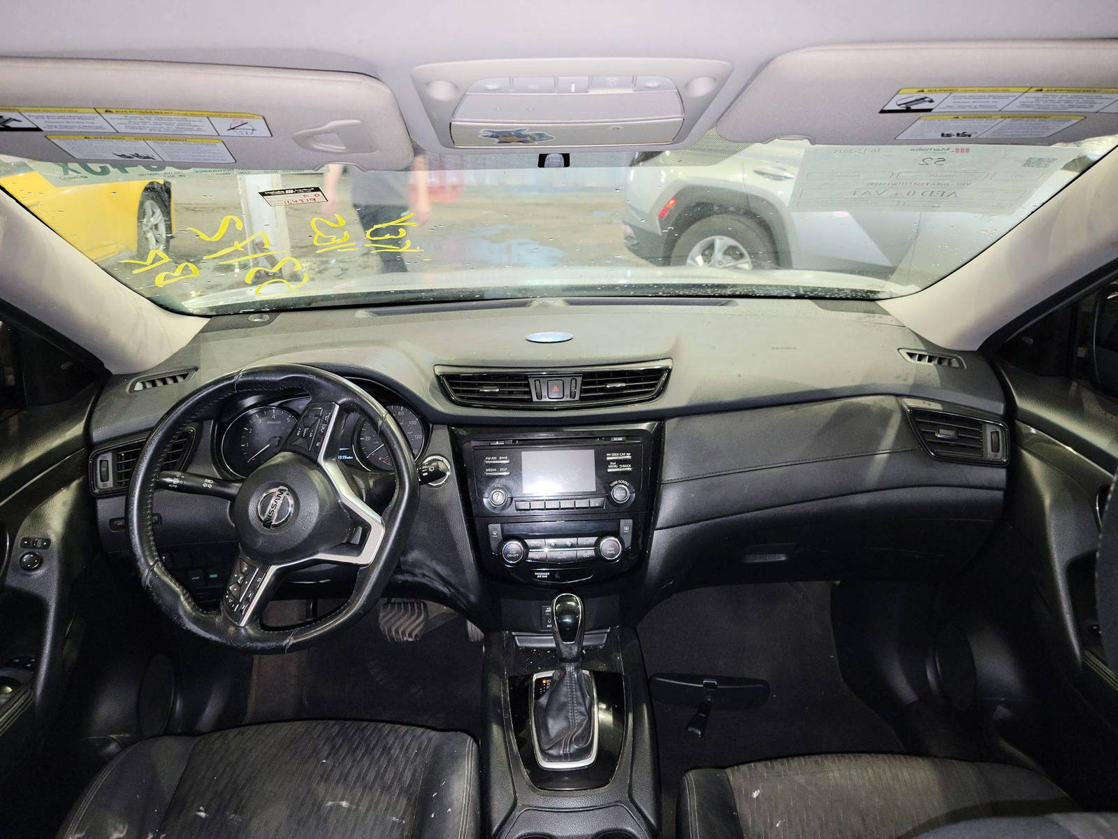 NISSAN ROGUE 2017 - Marhaba Auction Used Cars - Image 8