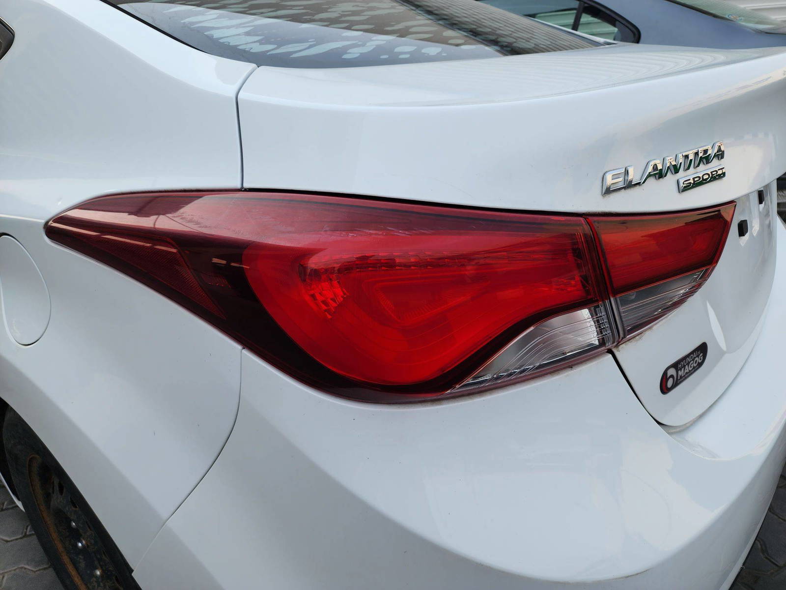 2016 HYUNDAI ELANTRA — 39320 KM — Lot 644697 — Souq - Marhaba Auctions Used Cars - Image 13