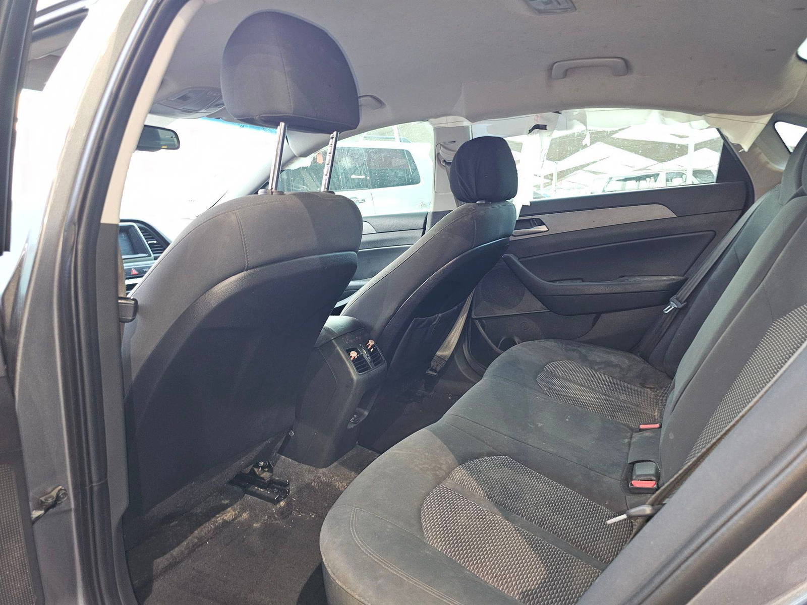 2019 HYUNDAI SONATA — 122457 Miles — Lot F6KH788327 — Souq - Marhaba Auctions Used Cars - Image 6