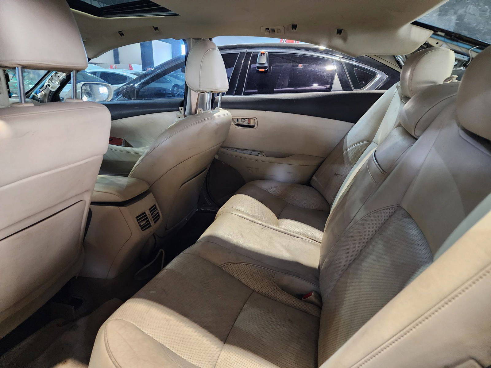 2011 LEXUS ES 350 — 232531 Miles — Lot 39006757 — Main - Marhaba Auctions Used Cars - Image 6