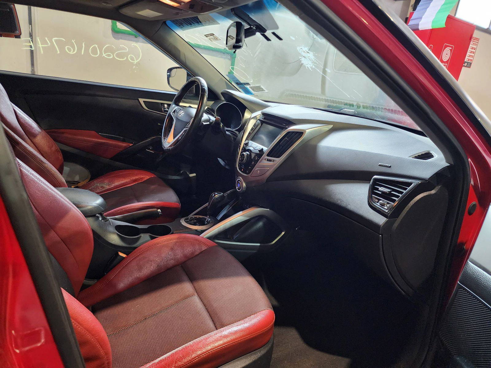 2014 HYUNDAI VELOSTER — 143309 Miles — Lot 65201674 — Al Quoz - Marhaba Auctions Used Cars - Image 9