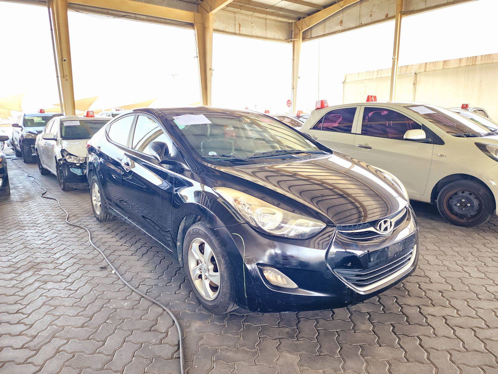 2011 HYUNDAI AVANTE — 164347 KM — Lot 72263 — Ind. 12 - Marhaba Auctions Used Cars - Image 4