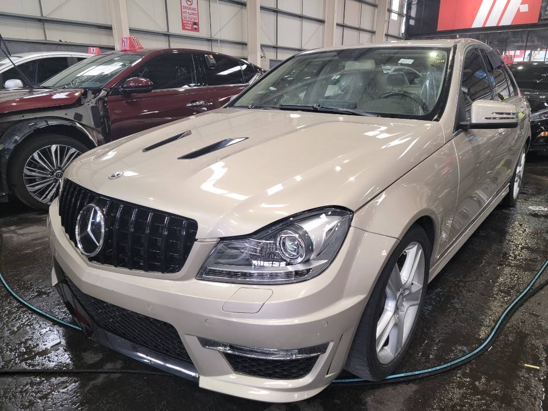 2011 MERCEDES BENZ C300 — 194633 Miles — Lot 140755 - Marhaba Auctions Used Cars - Image 8