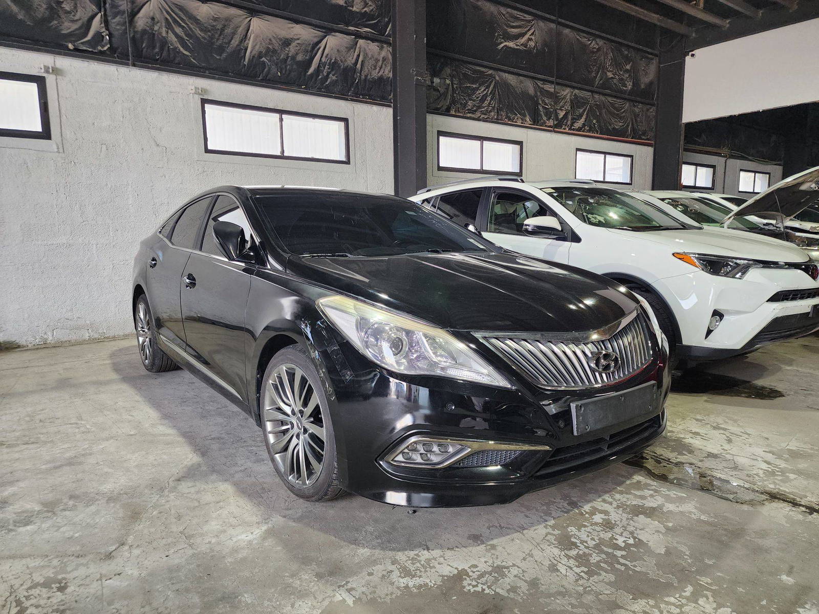 HYUNDAI GRANDEUR 2014 - Marhaba Auction Used Cars - Image 3