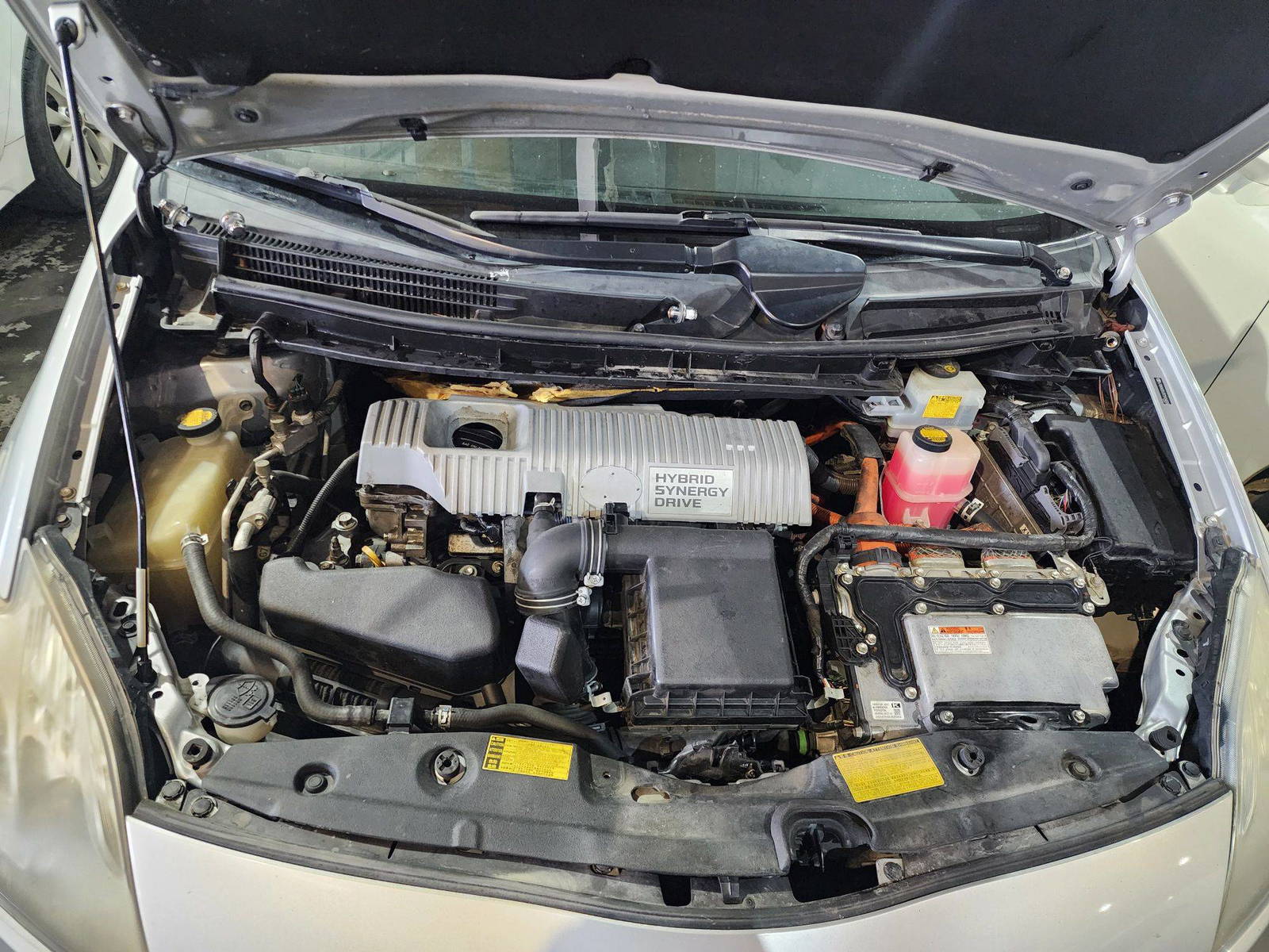 2012 TOYOTA PRIUS — 184639 Miles — Lot C5504008 — Souq - Marhaba Auctions Used Cars - Image 11