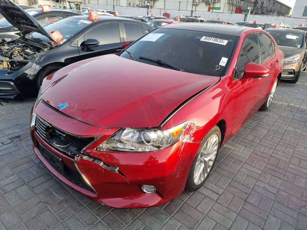 2013 LEXUS ES 350 — 172370 Miles — Lot 024049 — Ind. 12 - Marhaba Auctions Used Cars - Image 4