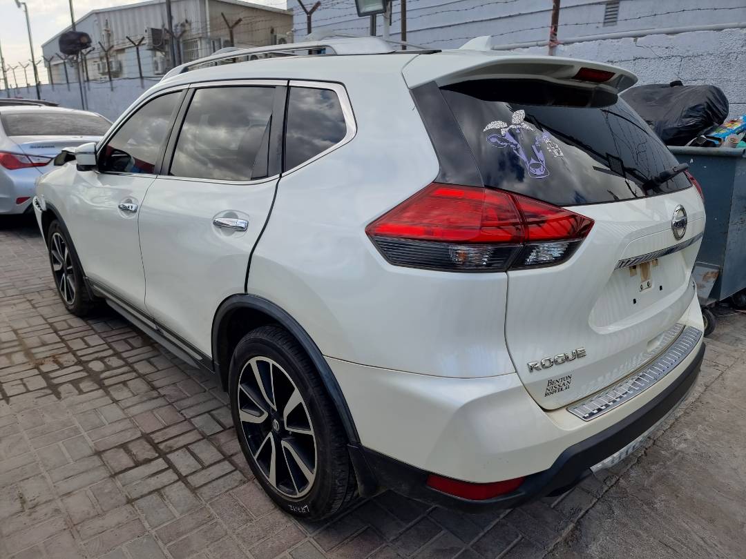 NISSAN ROGUE 2017 - Marhaba Auction Used Cars - Image 5