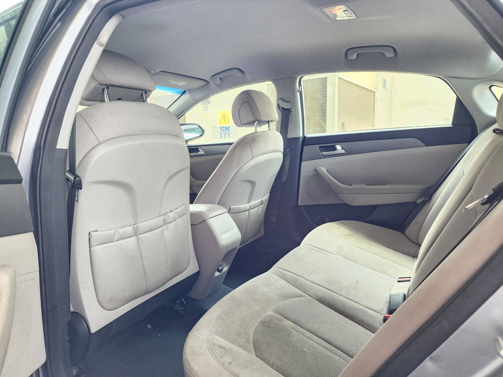 2015 HYUNDAI SONATA — 129877 Miles — Lot 1339 — Souq - Marhaba Auctions Used Cars - Image 6