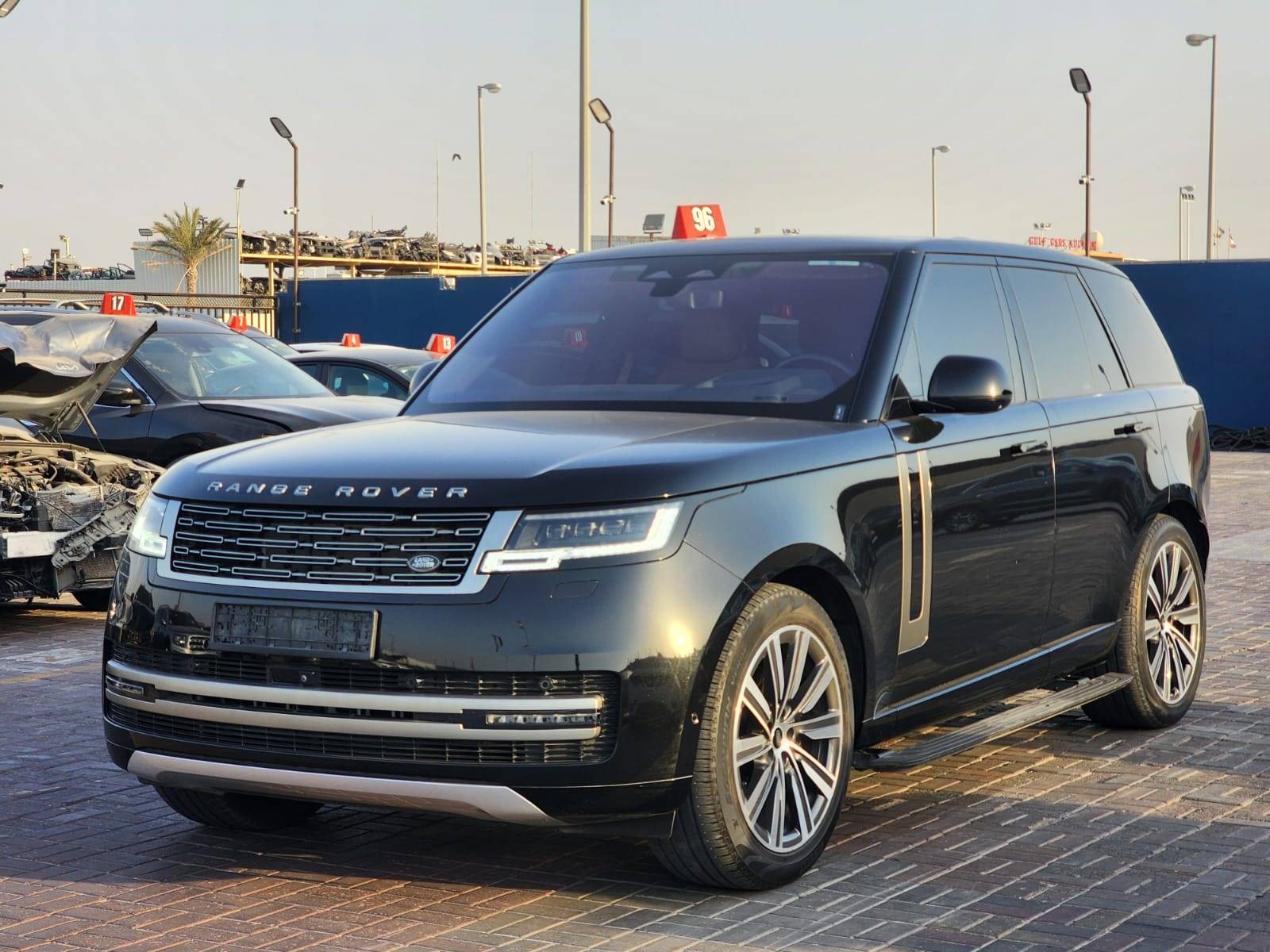 2023 LAND ROVER RANGE ROVER VOGUE — sold — 55297 KM — Lot 6PA027582 - Marhaba Auctions Used Cars - Image 3