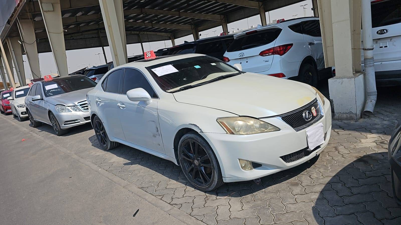 2007 LEXUS IS 250 — 320106 KM — Lot 5010538 — Souq - Marhaba Auctions Used Cars - Image 2