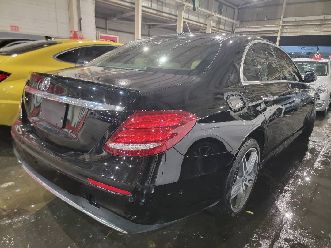 2017 MERCEDES BENZ E-CLASS — 55599 Miles — Lot A261709 - Marhaba Auctions Used Cars - Image 10