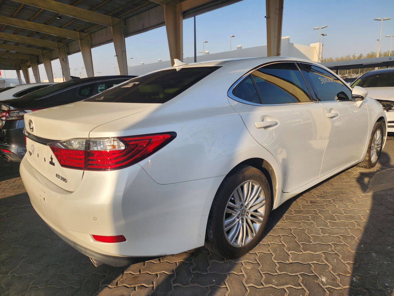 2013 LEXUS ES 350 — 121457 Miles — Lot 39028887 — Souq - Marhaba Auctions Used Cars - Image 3