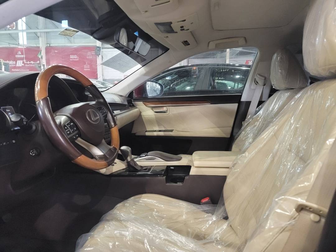 2017 LEXUS ES 300H — 198571 Miles — Lot 38070786 — Souq - Marhaba Auctions Used Cars - Image 6