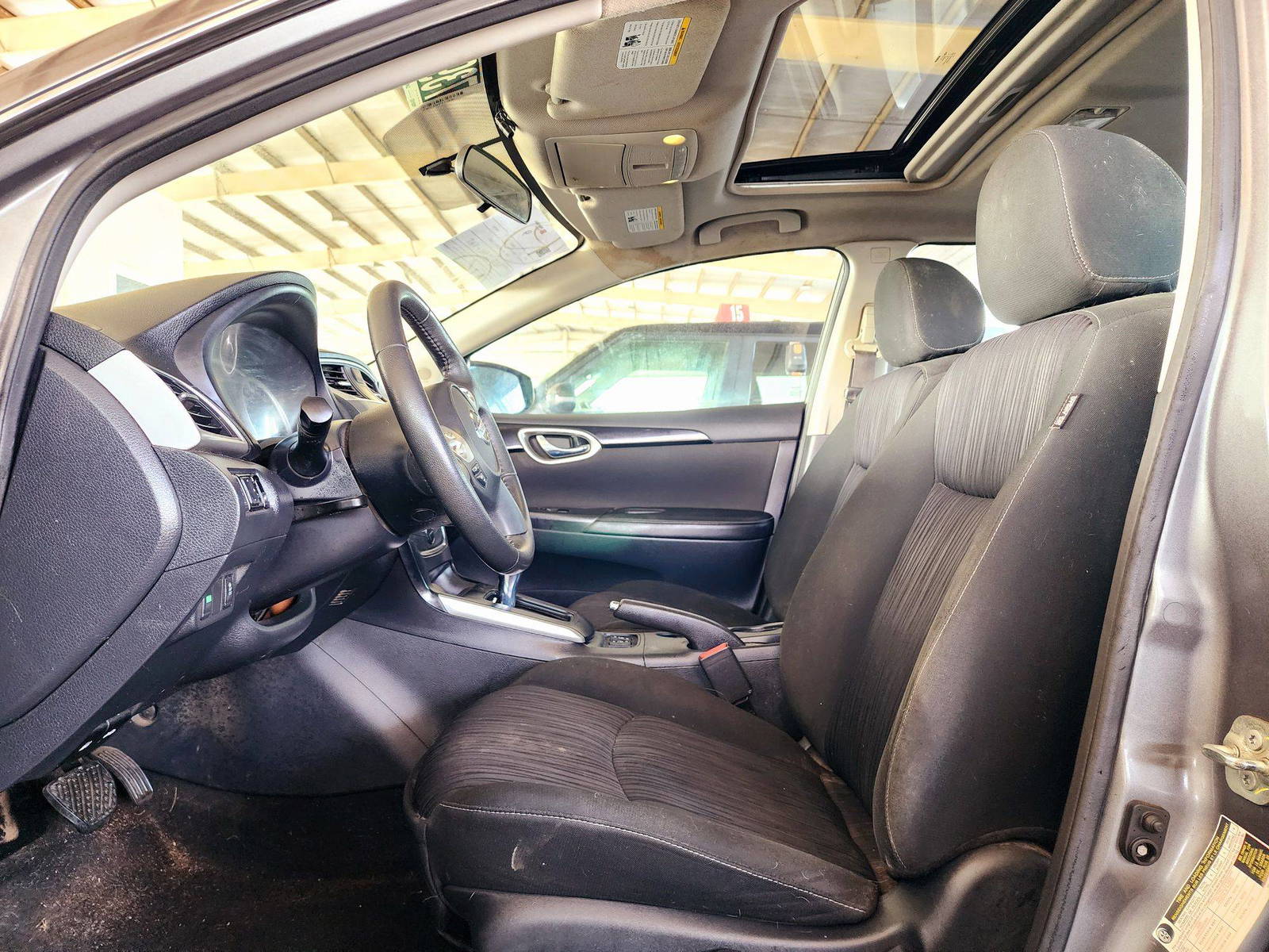 2019 NISSAN SENTRA — 200201 KM — Lot 73952314 — Souq - Marhaba Auctions Used Cars - Image 9
