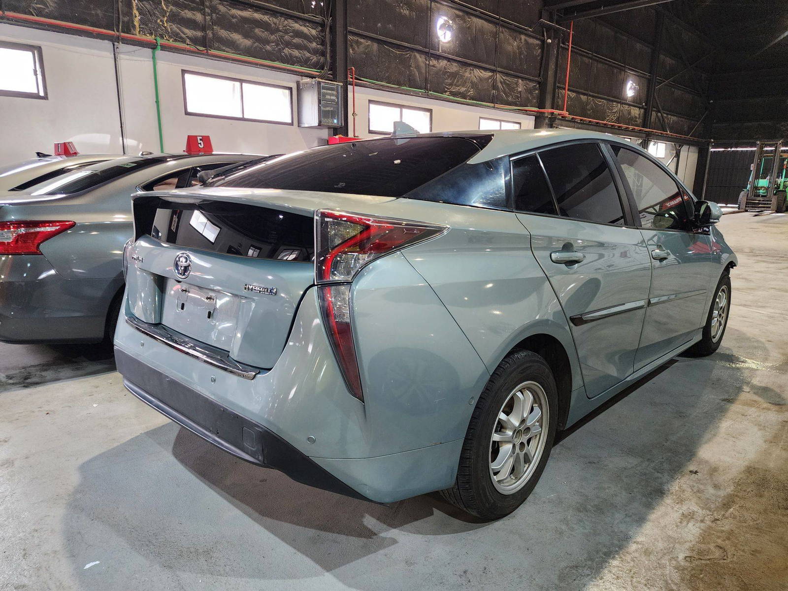2017 TOYOTA PRIUS — 168700 Miles — Lot 85313044 — Main - Marhaba Auctions Used Cars - Image 4