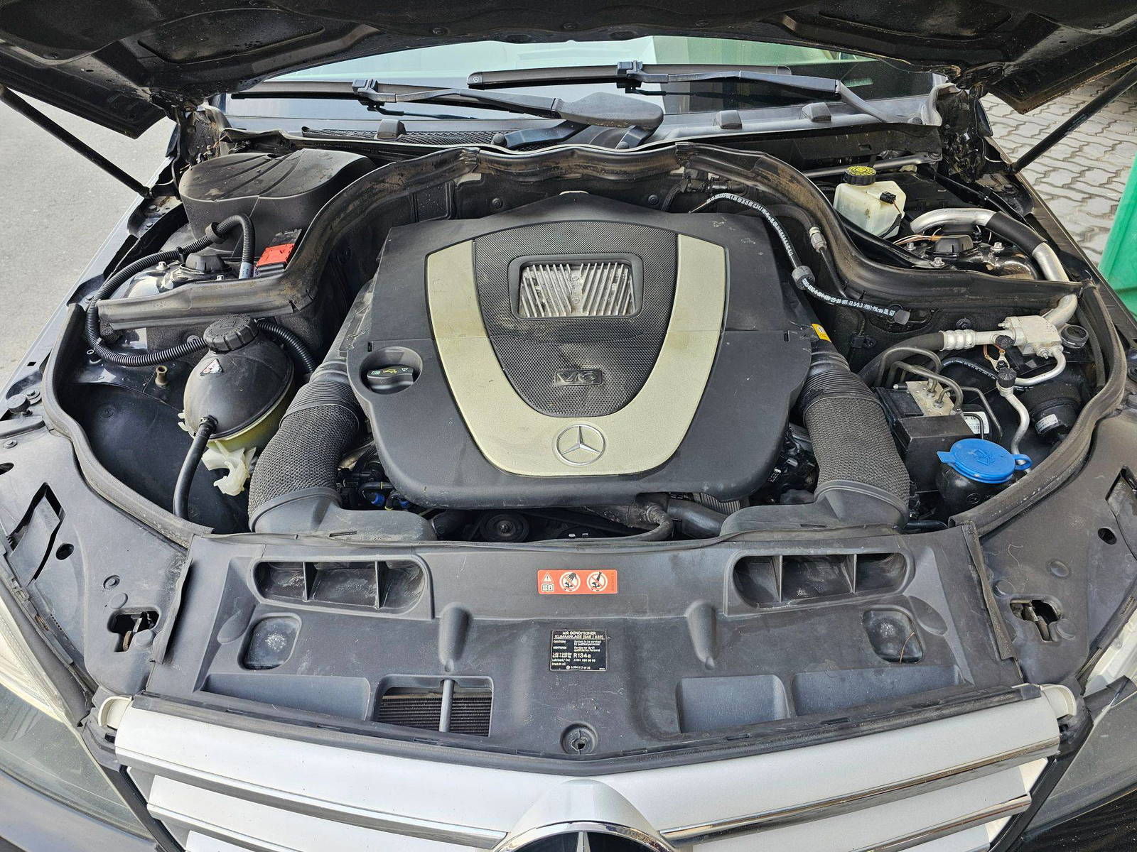 2011 MERCEDES BENZ C300 — 226266 Miles — Lot A470295 — Souq - Marhaba Auctions Used Cars - Image 12