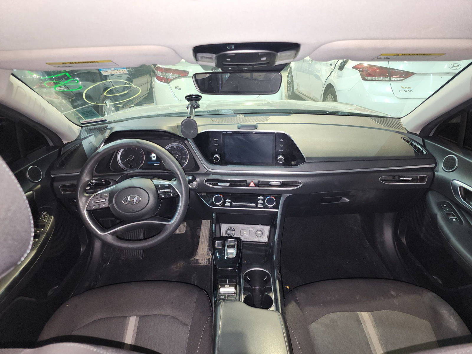 2021 HYUNDAI SONATA — 84243 Miles — Lot 11215 — Al Quoz - Marhaba Auctions Used Cars - Image 8