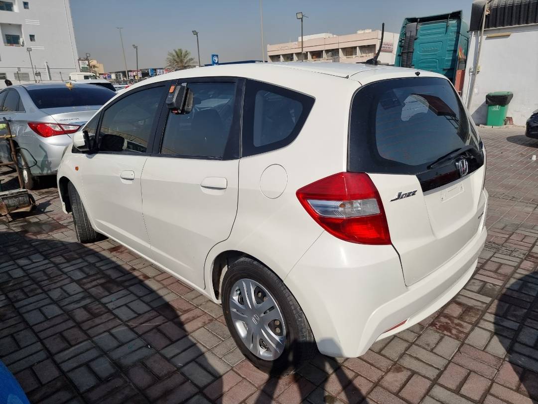2014 HONDA JAZZ — 154129 KM — Lot 215487 — Ind. 12 - Marhaba Auctions Used Cars - Image 5