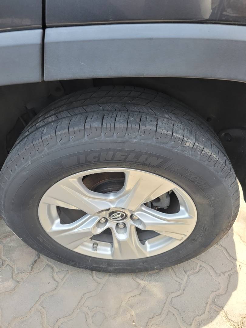 2019 TOYOTA RAV4 — 100826 Miles — Lot KW013213 — Main - Marhaba Auctions Used Cars - Image 9