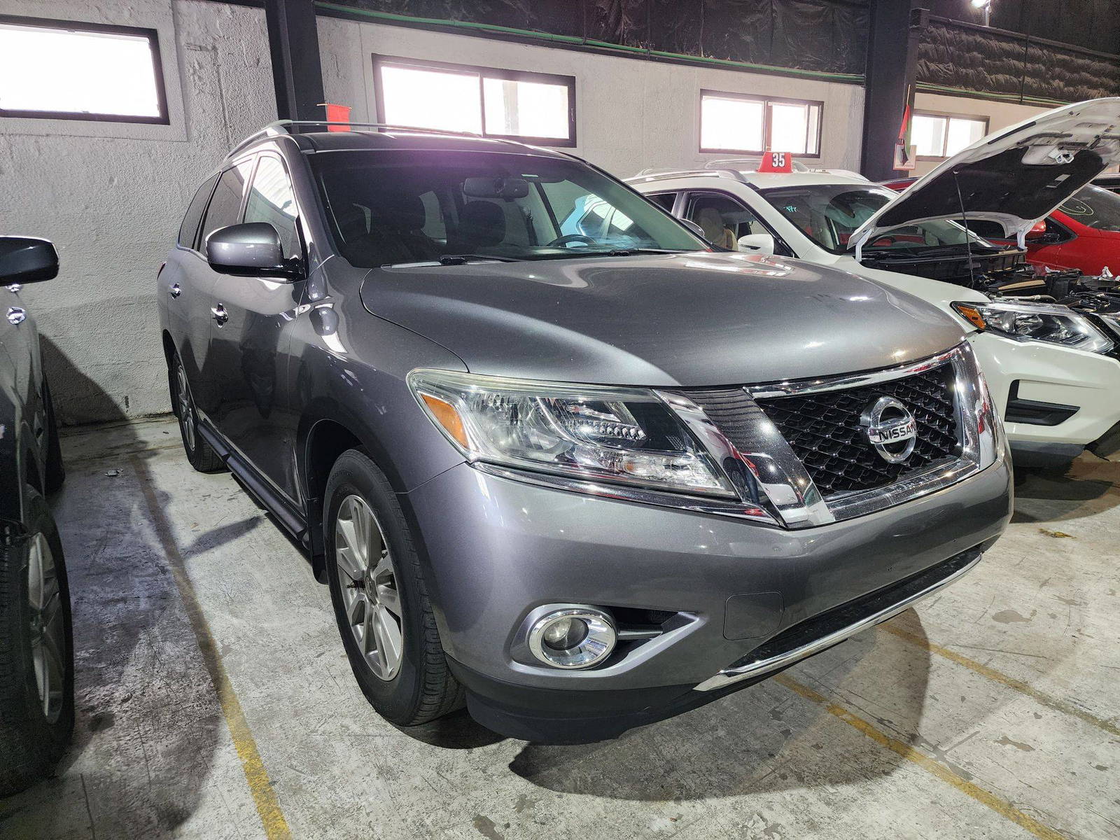 2015 NISSAN PATHFINDER — 160532 Miles — Lot 690054 — Al Quoz - Marhaba Auctions Used Cars - Image 4