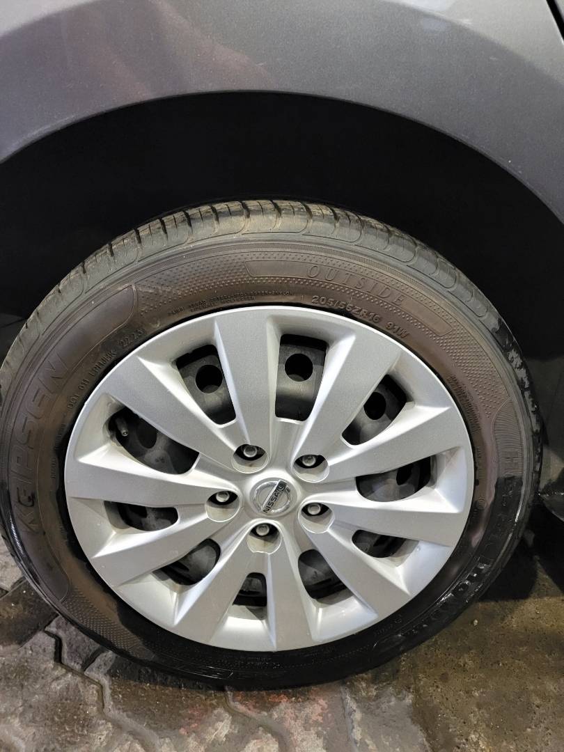 2019 NISSAN SENTRA — 143740 Miles — Lot 80301543 - Marhaba Auctions Used Cars - Image 4