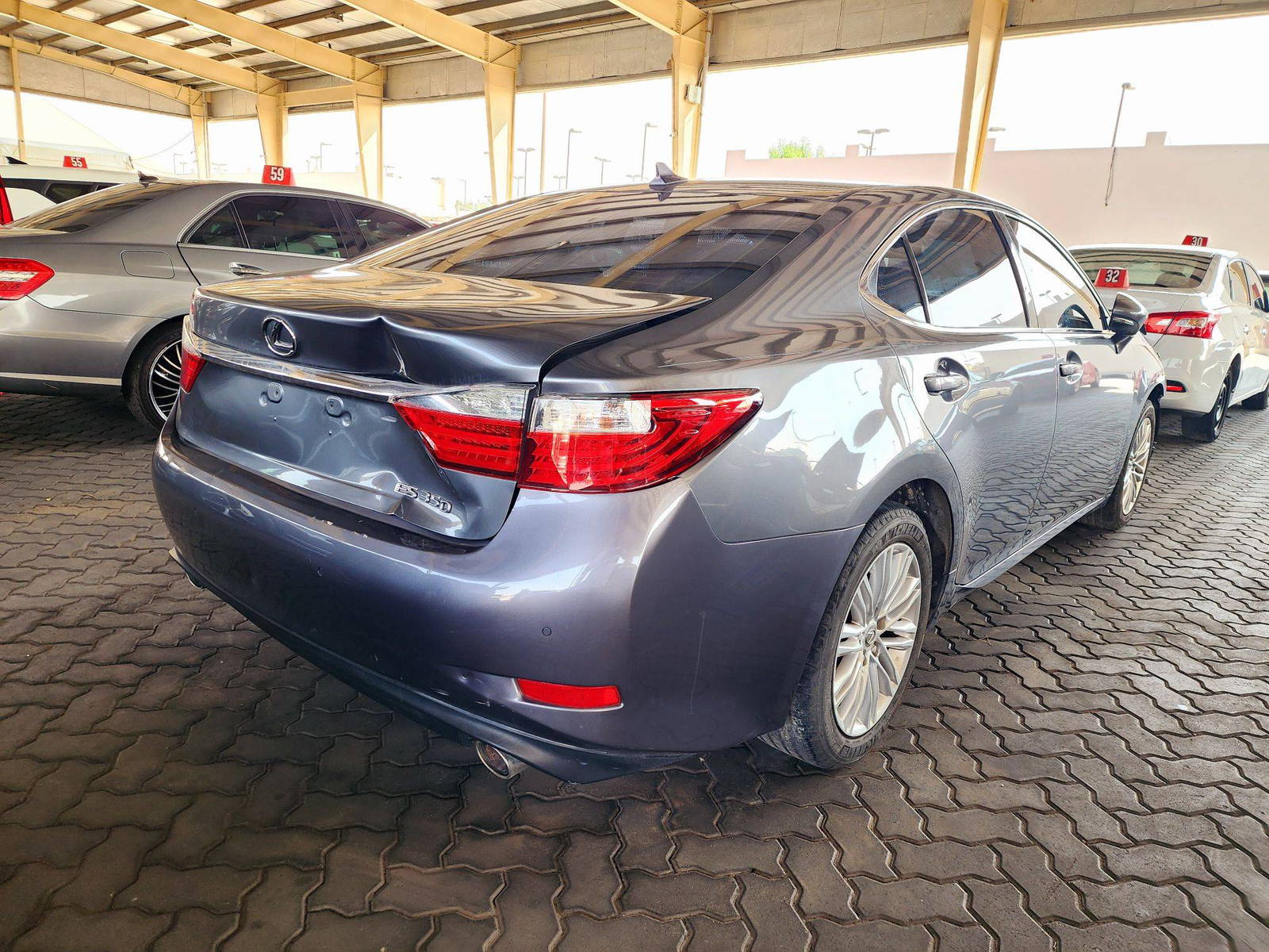 2013 LEXUS ES 350 — 105118 Miles — Lot 57386124 — Souq - Marhaba Auctions Used Cars - Image 3
