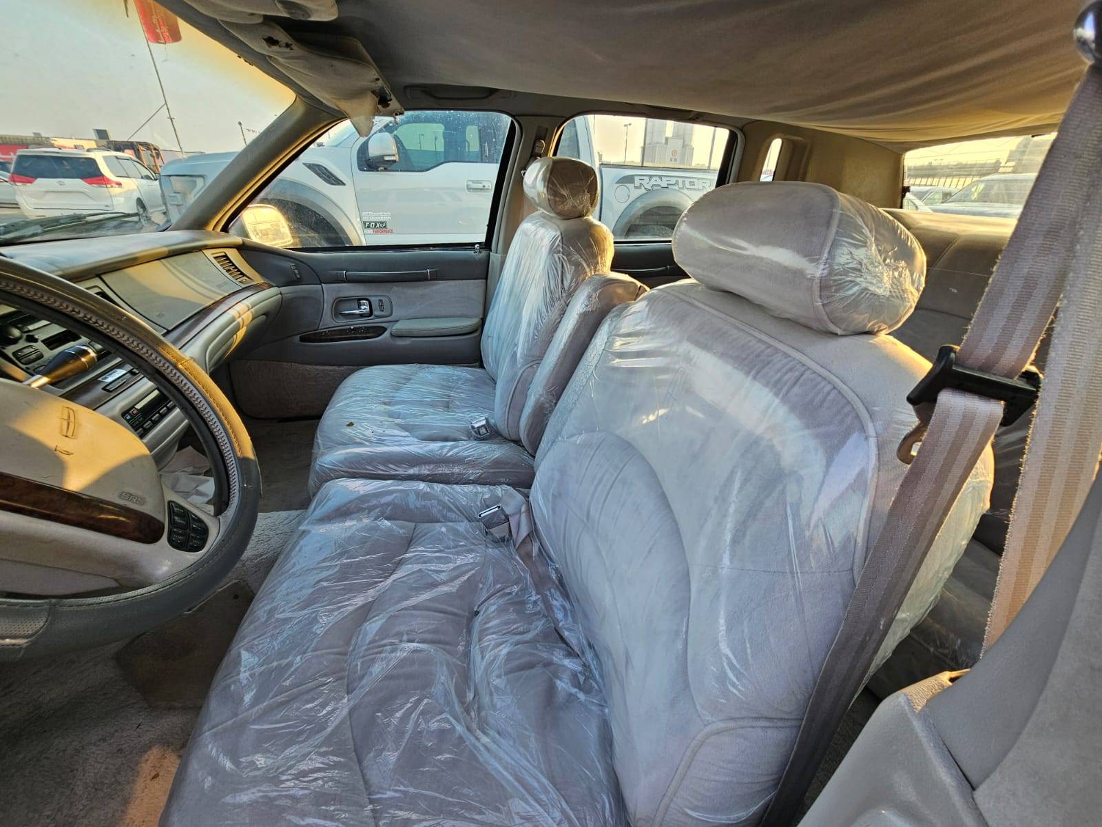 1995 LINCOLN TOWN — Lot SY609823 - Marhaba Auctions Used Cars - Image 8