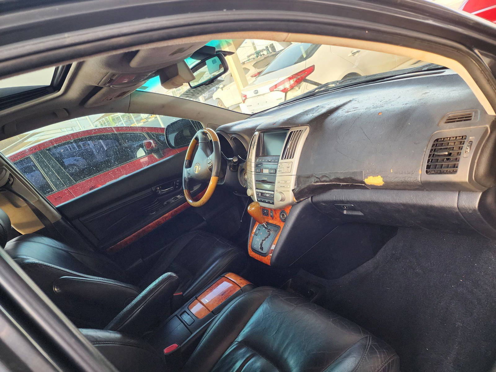 2009 LEXUS RX 350 — 240402 Miles — Lot 46385684 — Souq - Marhaba Auctions Used Cars - Image 5