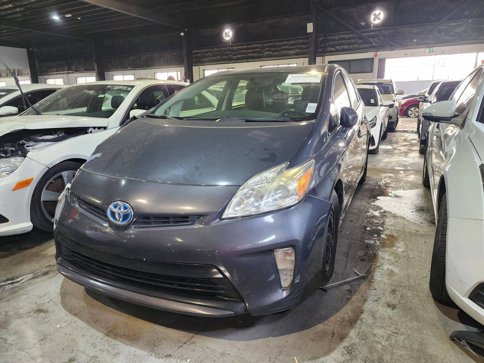 2015 TOYOTA PRIUS — 237179 Miles — Lot 2004333 — Al Quoz - Marhaba Auctions Used Cars - Image 4
