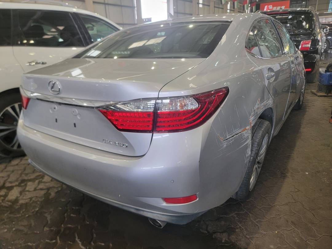 2014 LEXUS ES 350 — 109372 Miles — Lot 2113053 — Main - Marhaba Auctions Used Cars - Image 3