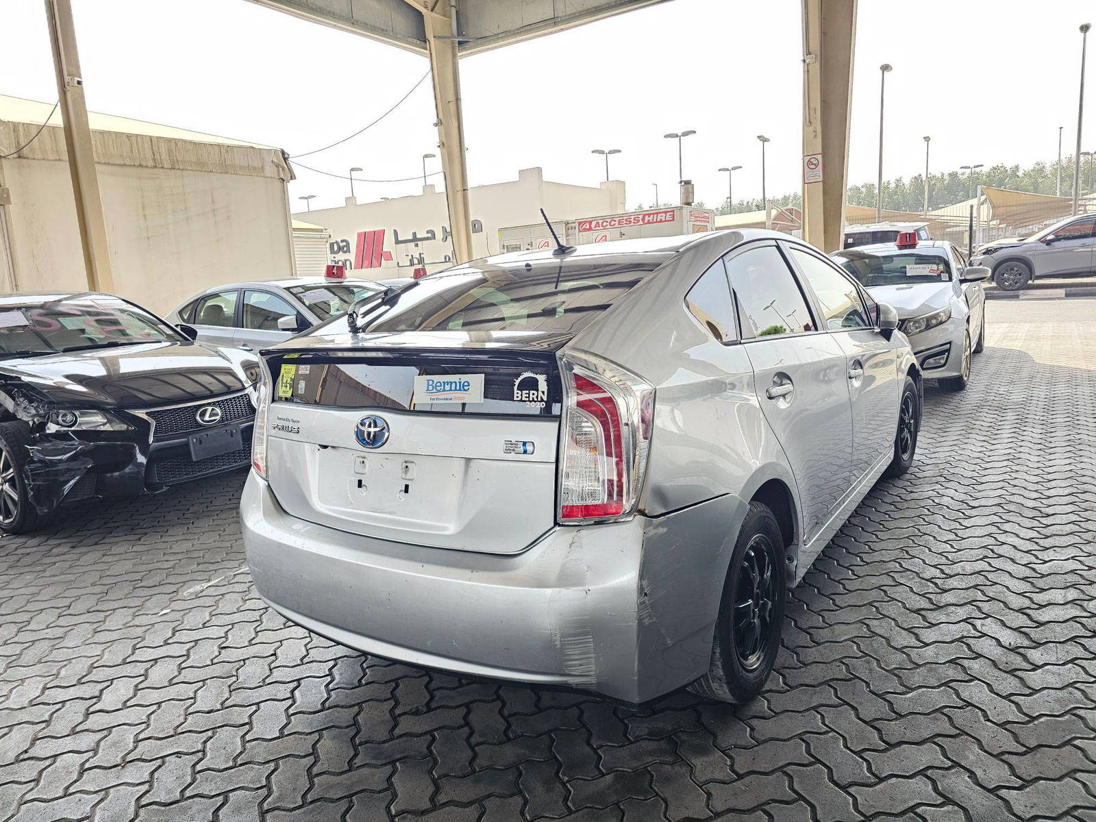 2014 TOYOTA PRIUS — 151031 Miles — Lot U6E1748729 — Souq - Marhaba Auctions Used Cars - Image 3