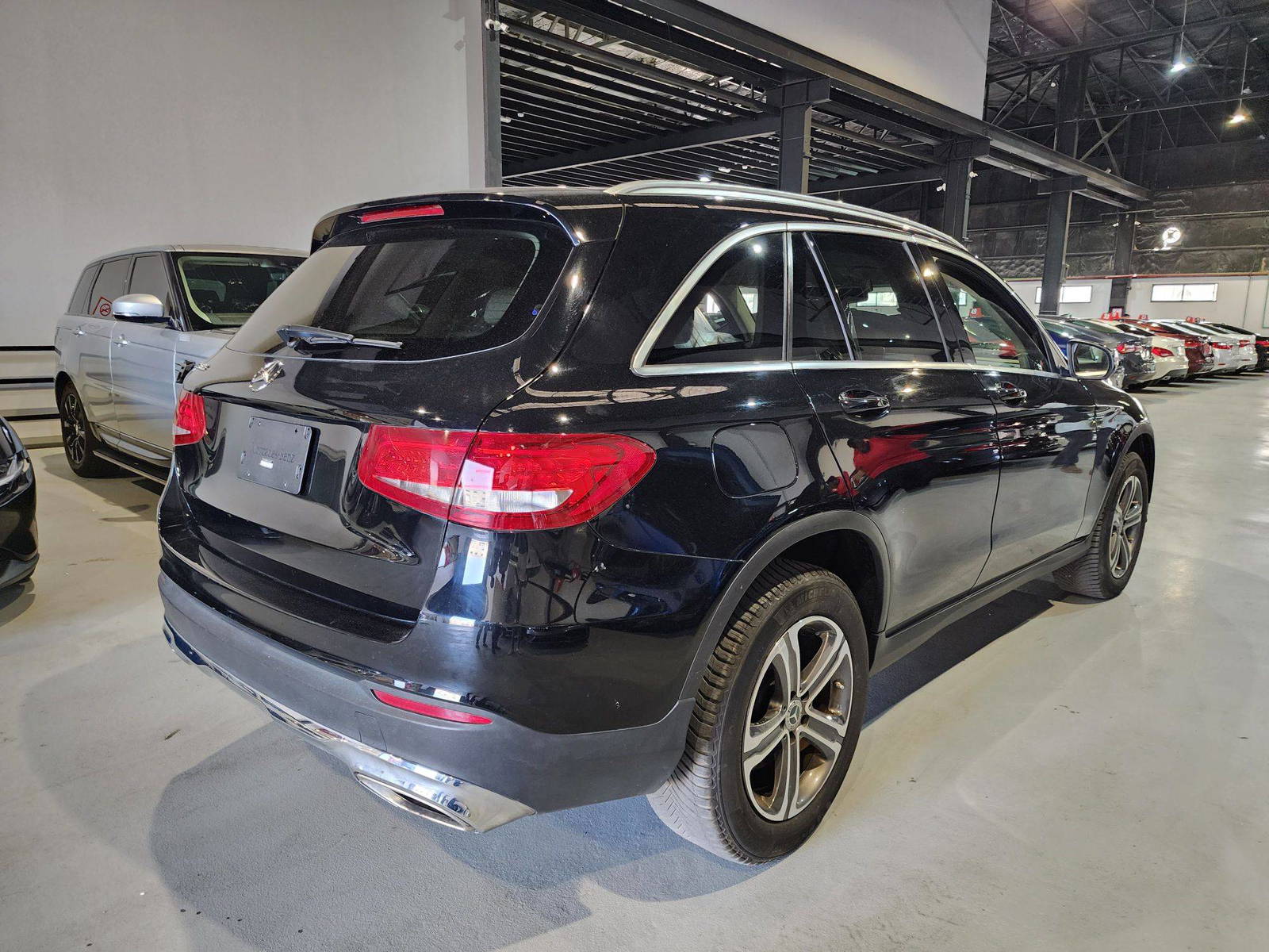2019 MERCEDES BENZ GLC-300 — 81060 KM — Lot 50065454 — Al Quoz - Marhaba Auctions Used Cars - Image 6