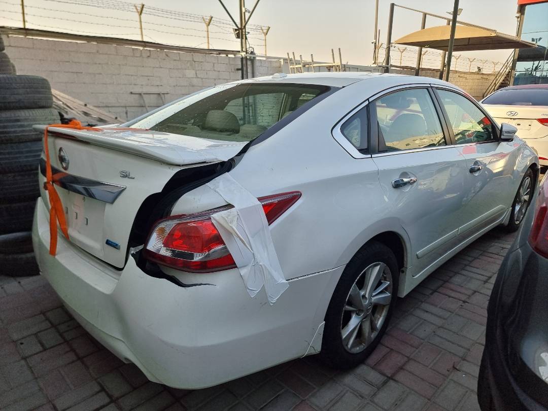 2013 NISSAN ALTIMA — 148515 Miles — Lot 215478 — Souq - Marhaba Auctions Used Cars - Image 4