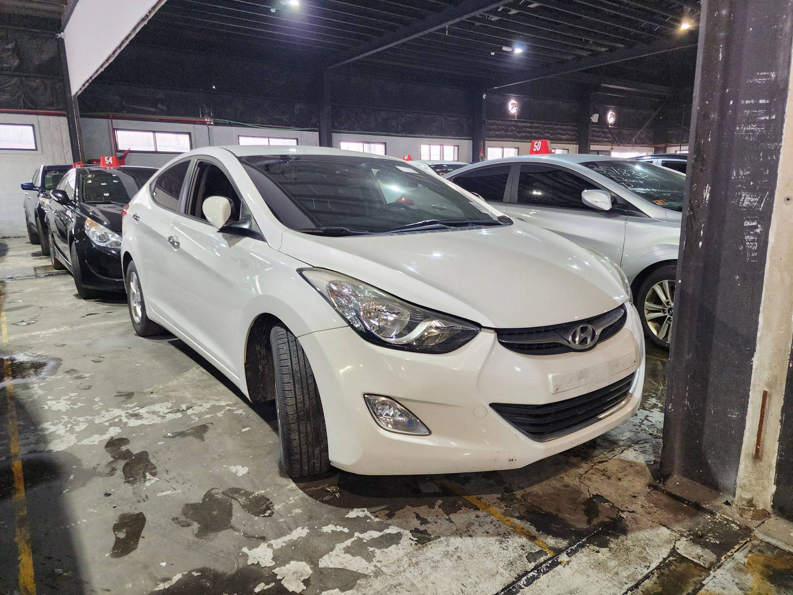 2011 HYUNDAI AVANTE — 186412 KM — Lot 014394 — Al Quoz - Marhaba Auctions Used Cars - Image 3