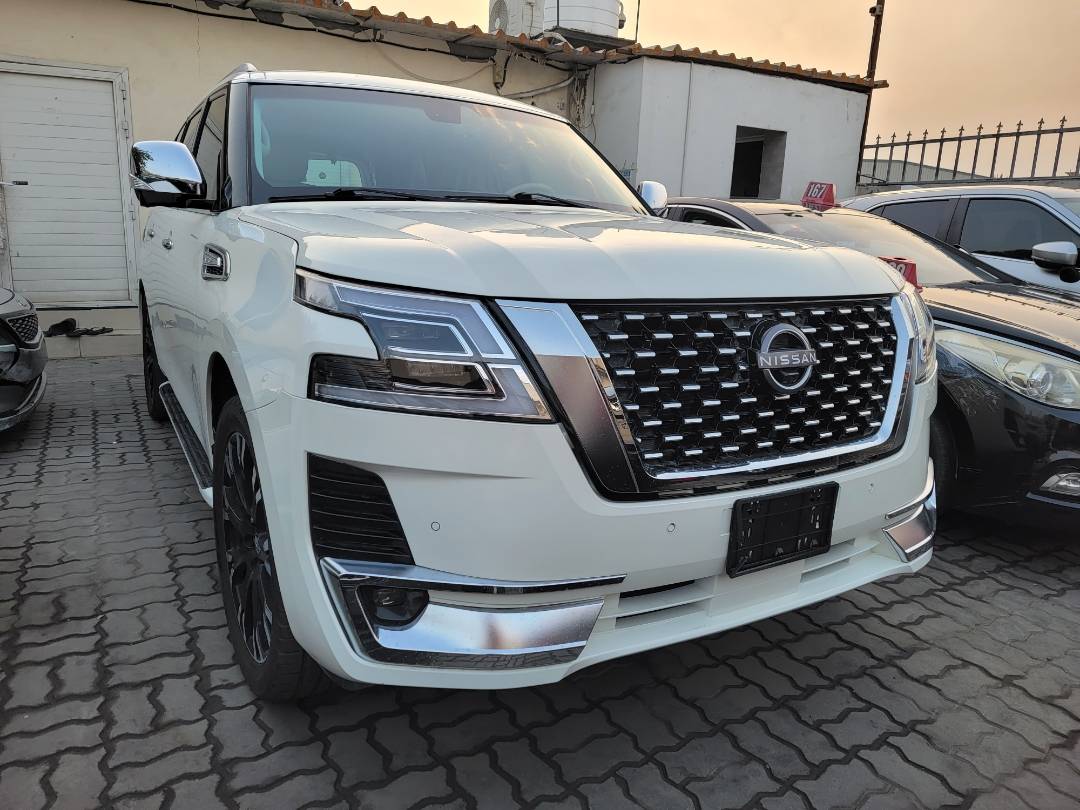 2015 INFINITI QX80 — 152062 Miles — Lot 2NE3F9087332 — Main - Marhaba Auctions Used Cars - Image 5