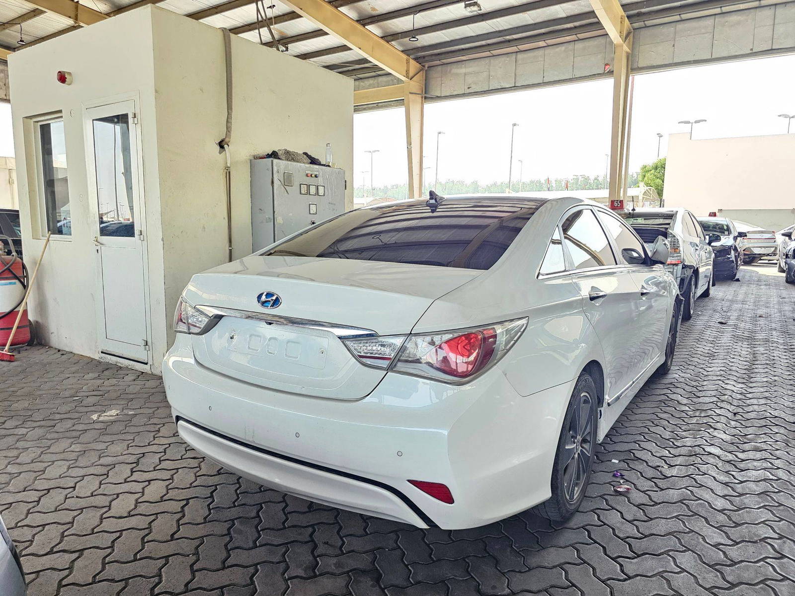 2012 HYUNDAI SONATA — 231666 KM — Lot 014770 — Main - Marhaba Auctions Used Cars - Image 3