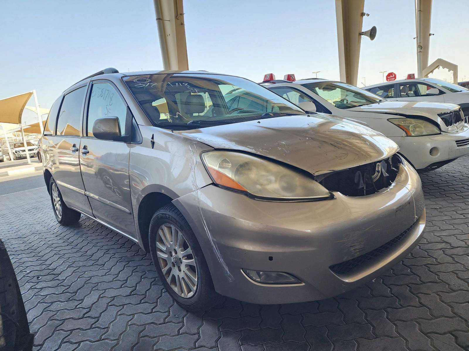 2010 TOYOTA SIENNA — 229738 Miles — Lot 37881718 — Souq - Marhaba Auctions Used Cars - Image 4