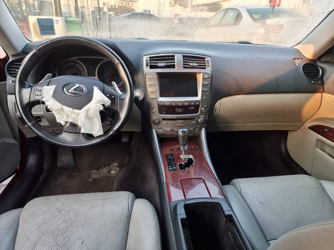 2007 LEXUS IS 250 — 130528 Miles — Lot 125487 — Souq - Marhaba Auctions Used Cars - Image 8