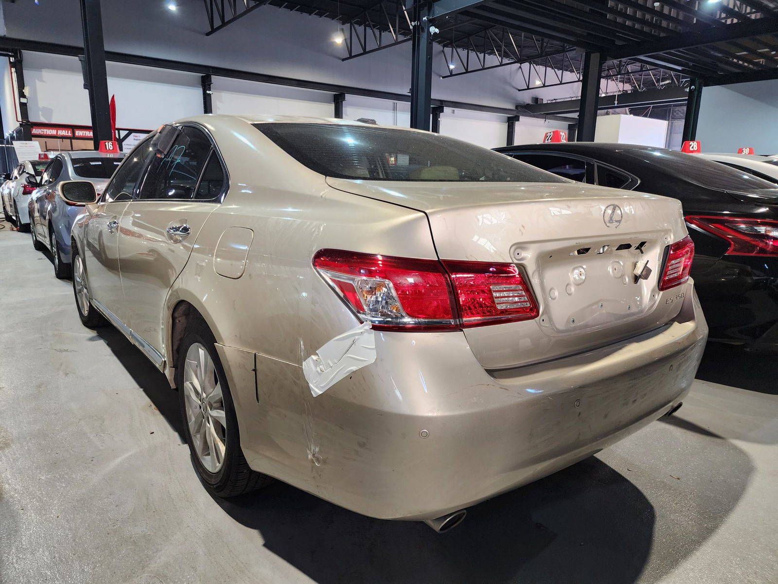 2011 LEXUS ES 350 — 232531 Miles — Lot 39006757 — Main - Marhaba Auctions Used Cars - Image 4